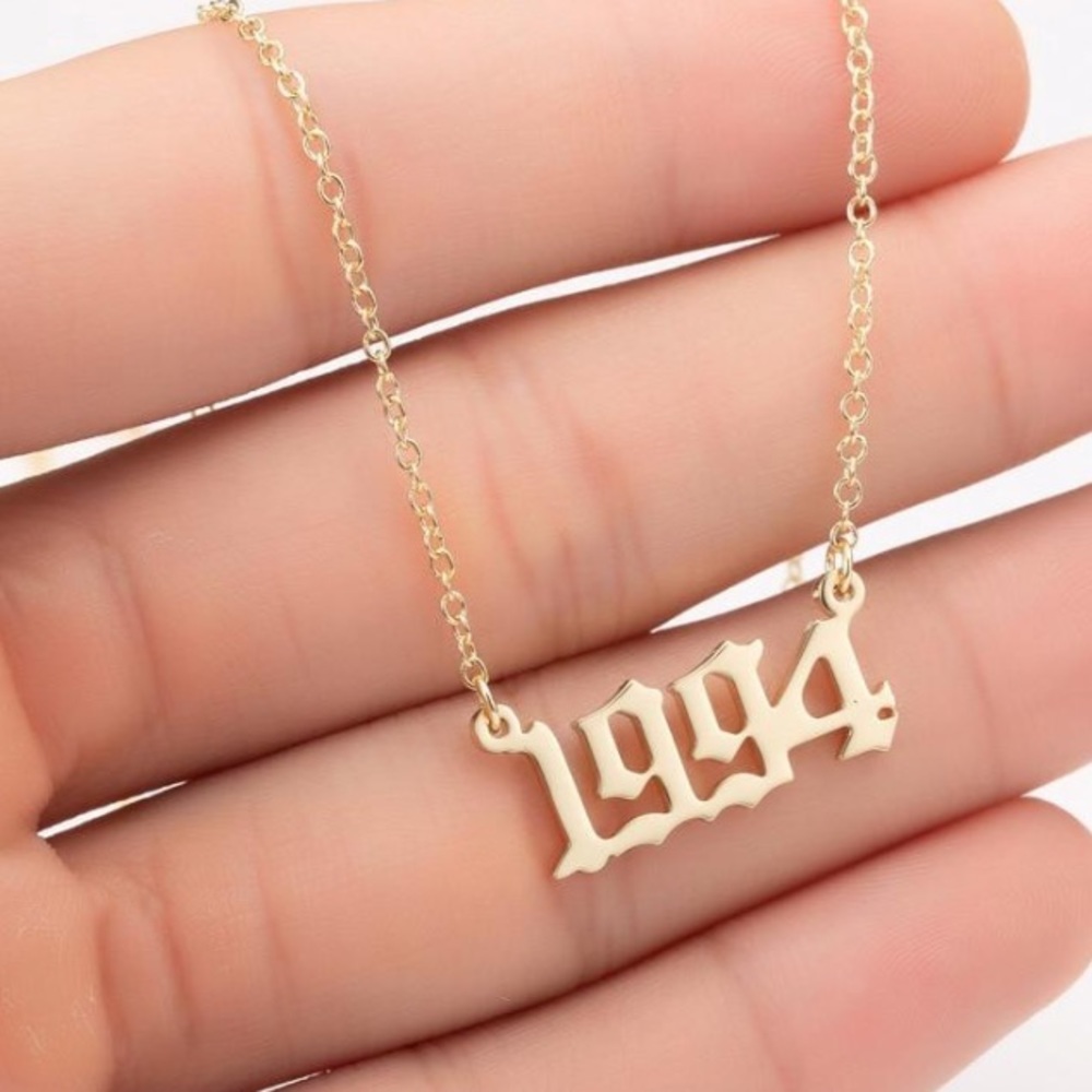 1994 Gold Fashion Necklace